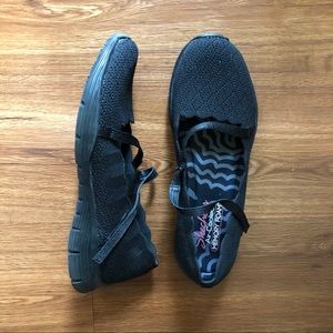 Skechers Air-Cooled Memory Foam Slip On Loafer